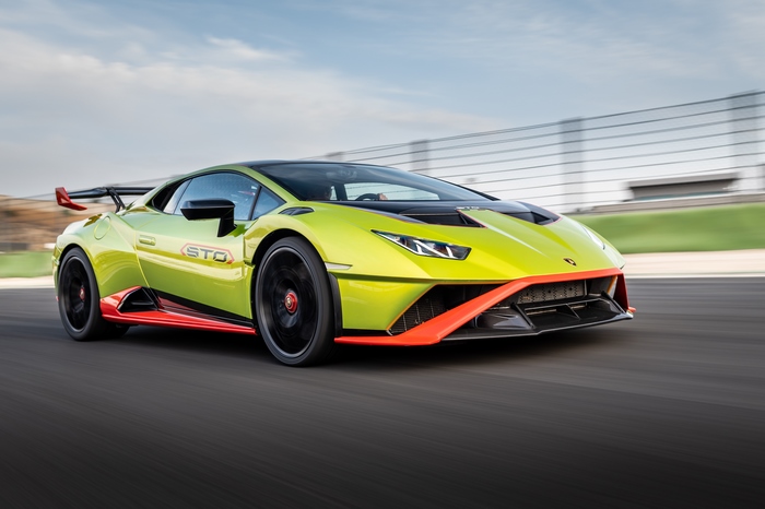 Green Lamborghini Huracán STO Supercar 4K