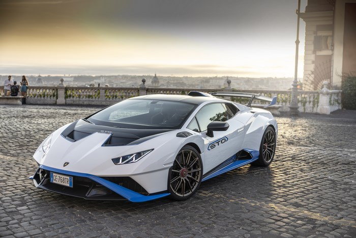 Lamborghini Huracán STO White Supercar 4K