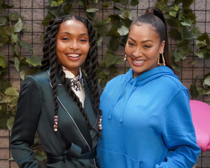 Yara Shahidi and La La Anthony smiling