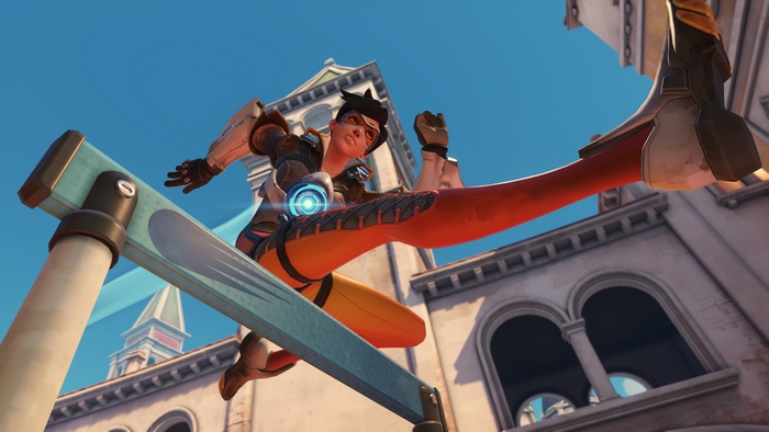 Tracer's dynamic leap in Overwatch city