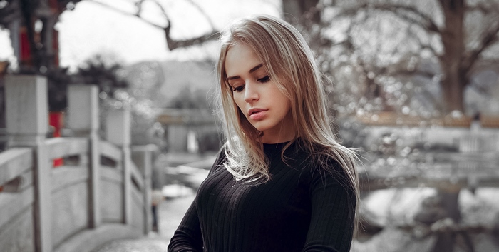 Pensive Blonde Model, Depth of Field