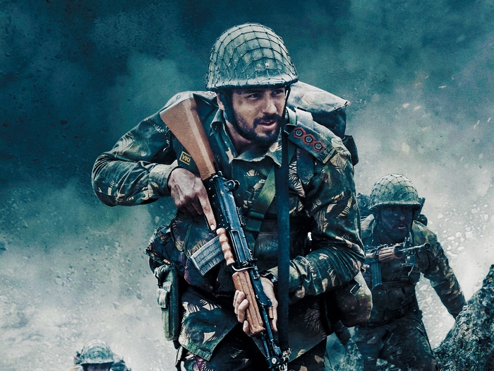 Sidharth Malhotra leading soldiers in intense battle scene