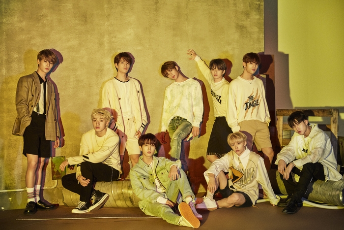 Stray Kids K-Pop Boy Band Group Photo 4K