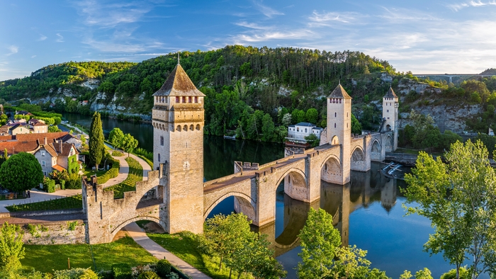 Pont Valentré bridge over Lot river in Cahors, France