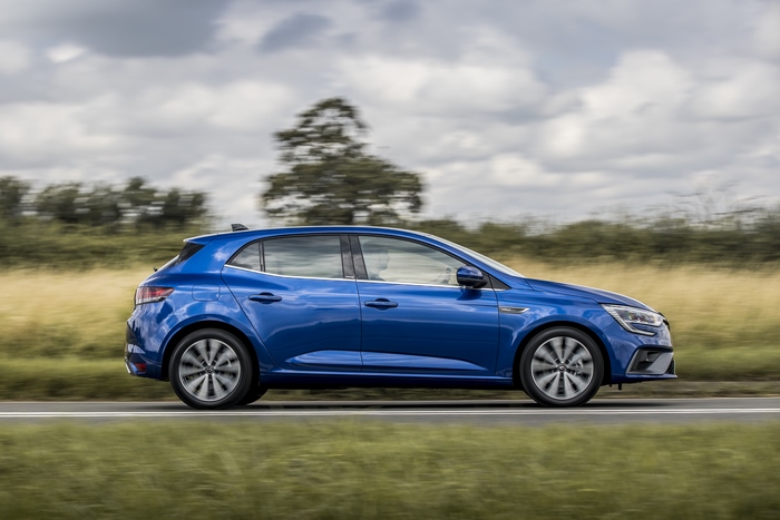 Blue Renault Mégane E-TECH R.S. Line driving