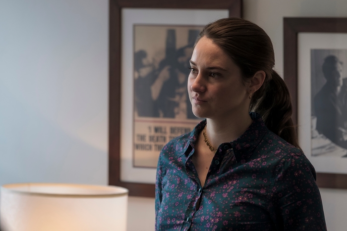 Shailene Woodley in The Mauritanian looking sideways