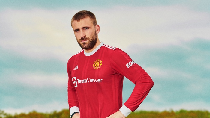 Luke Shaw wearing Manchester United Home Jersey