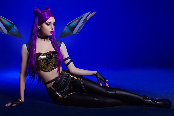 Kai'Sa K/DA Cosplay with Purple Hair