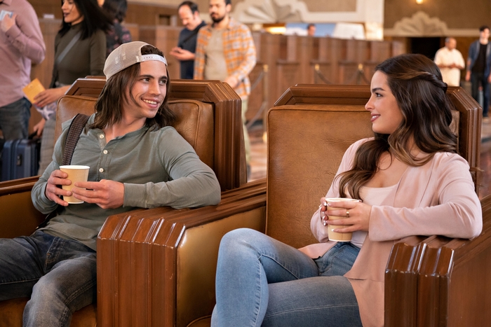 He's All That 4K: Addison Rae and Tanner Buchanan coffee scene