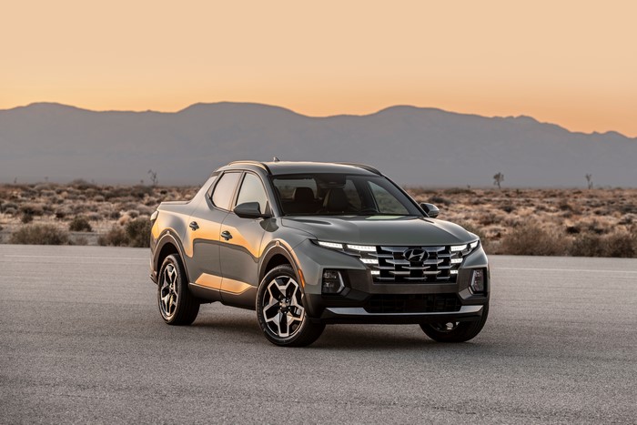 Hyundai Santa Cruz pickup truck desert sunset