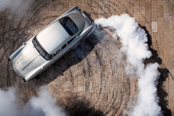 No Time To Die: Aston Martin DB5 smoke screen