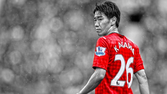 Shinji Kagawa in Manchester United red 26 jersey
