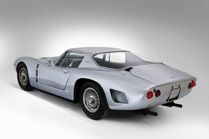 Classic silver Bizzarrini 5300 GT Strada 4K