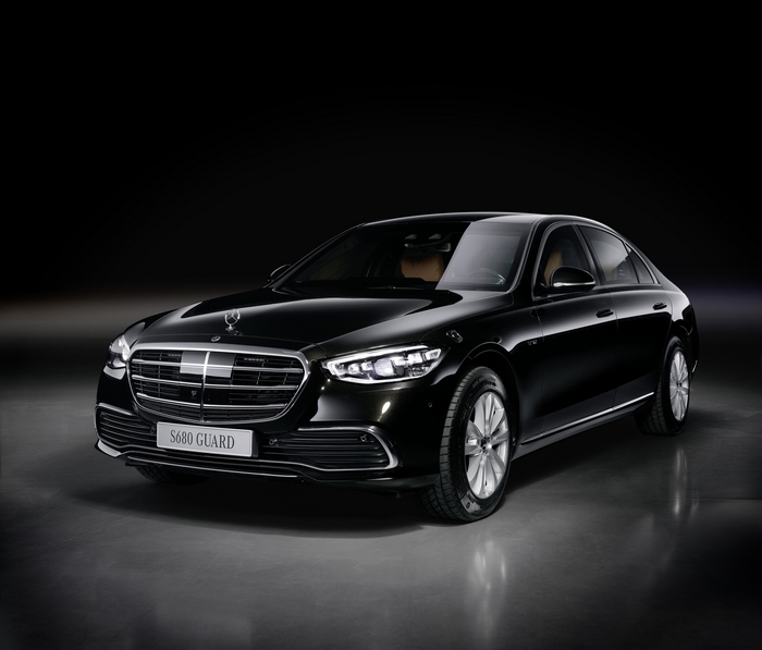 Mercedes-Benz S 680 Guard 4MATIC Luxury Car