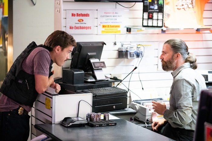 Midnight In The Switchgrass: Emile Hirsch at store counter