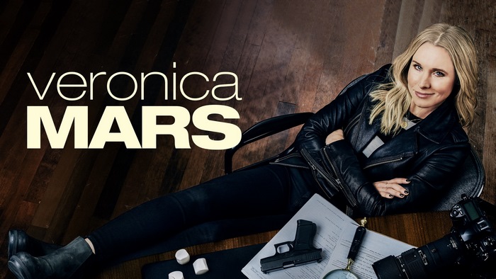 Kristen Bell as Veronica Mars with detective gear