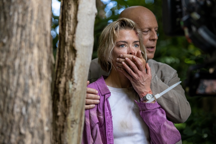 Bruce Willis silences Jaime King in Out Of Death