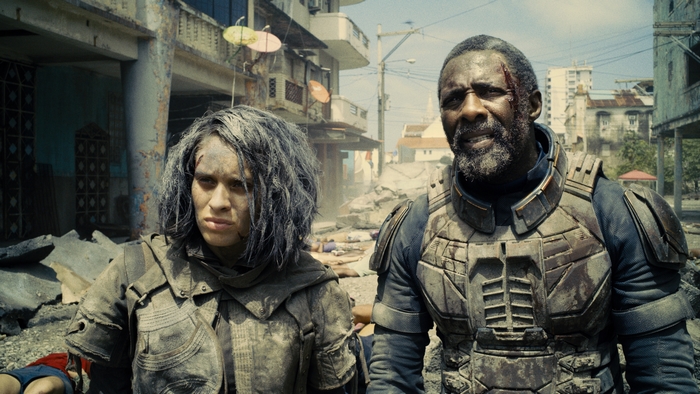 The Suicide Squad: Bloodsport and Ratcatcher 2 in destroyed city