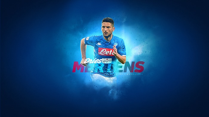 Dries Mertens running in Napoli kit