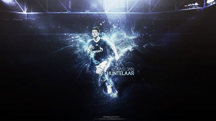 Klaas-Jan Huntelaar with dynamic blue energy