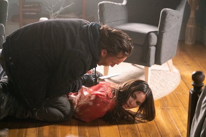 Till Death: Man attacks bloody Megan Fox with knife