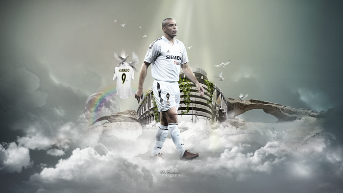 Ronaldo Nazário in Real Madrid Kit