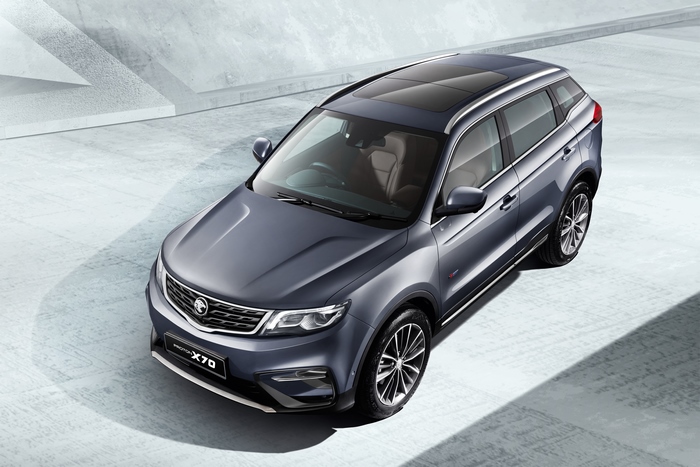Proton X70 SUV with panoramic sunroof 4K