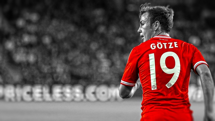 Mario Götze #19 in Red FC Bayern Munich Jersey