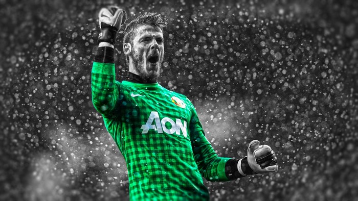 David De Gea celebrates in green Manchester United kit