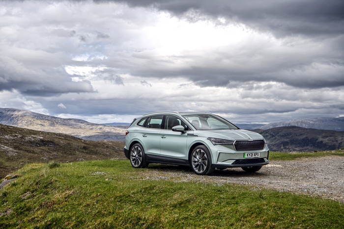 Škoda Enyaq IV 80 Electric SUV in a mountain landscape