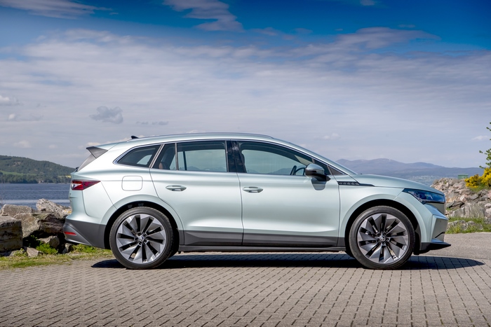 Škoda Enyaq IV 80 Electric SUV by a lake