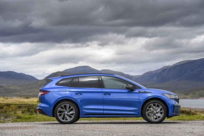 Blue Škoda Enyaq Sportline iV 80 electric SUV outdoors
