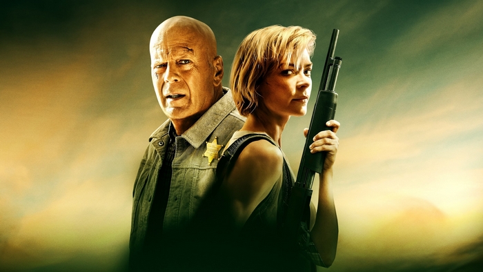 Out Of Death: Bruce Willis and Jaime King with shotgun