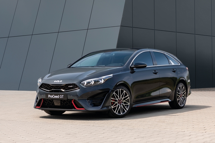 Black 2021 Kia ProCeed GT parked outdoors