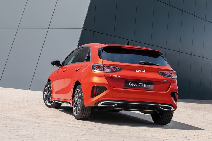 Orange Kia Ceed GT-Line rear view