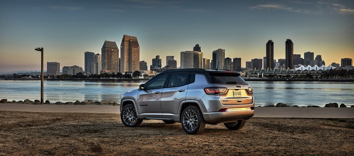 Silver 2022 Jeep Compass High Altitude overlooking San Diego