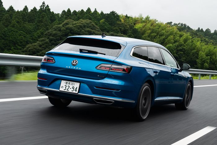 Blue 2021 Volkswagen Arteon Shooting Brake Elegance on road