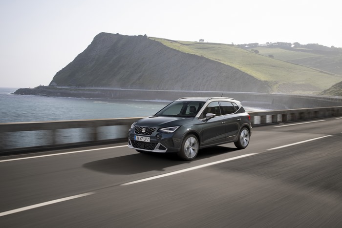 2021 SEAT Arona Xperience driving on coastal road