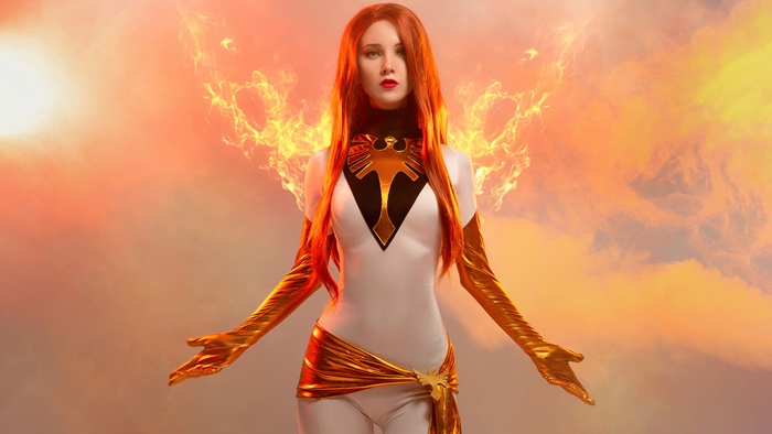 Jean Grey X-Men Cosplay with Fiery Wings