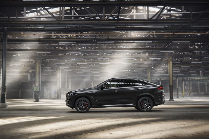 Black 2021 BMW X6 M50i "Edition Black Vermilion"