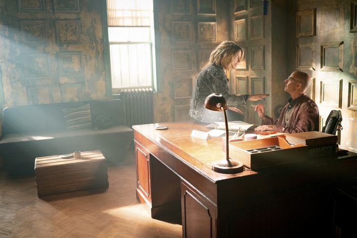 Kate Beckinsale and Stanley Tucci in Jolt