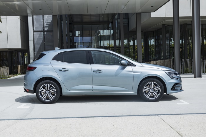 2021 Renault Mégane E-TECH Plug-in Hybrid electric car