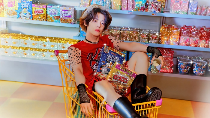 Yeonjun from Tomorrow X Together in a grocery store