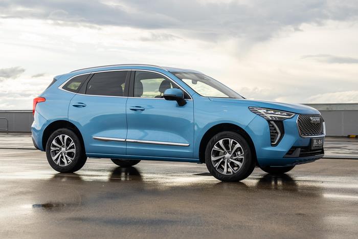 Haval Jolion SUV parked on wet surface