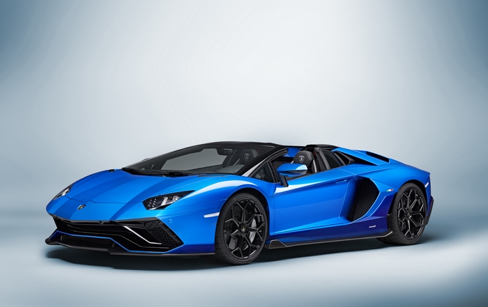 Blue 2021 Lamborghini Aventador LP 780-4 Ultimae Roadster