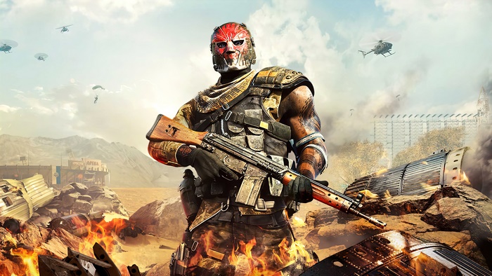 Soldier with mask and rifle in Call of Duty Warzone