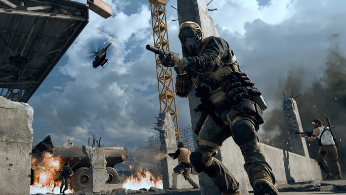 Soldiers in Call of Duty: Warzone during a battle