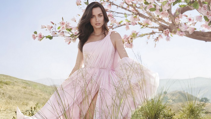 Ana de Armas in a pink dress with flowers 4K