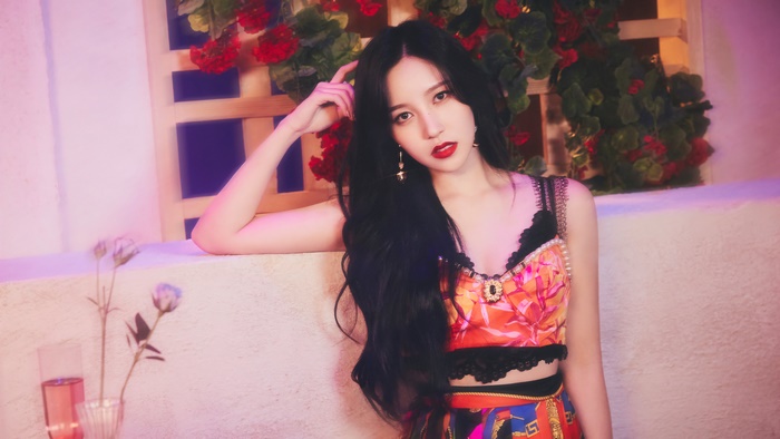 Mina from Twice Image