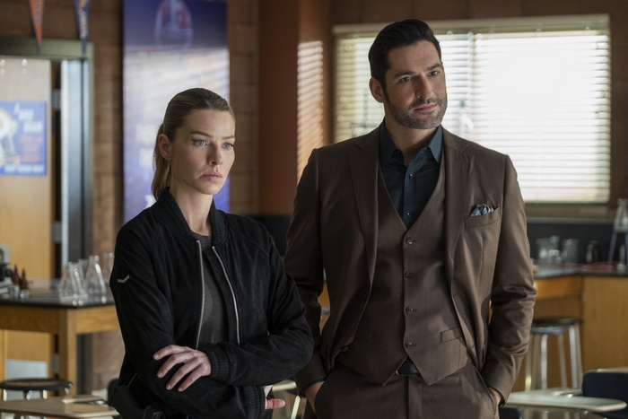 Lucifer Morningstar and Chloe Decker in a classroom